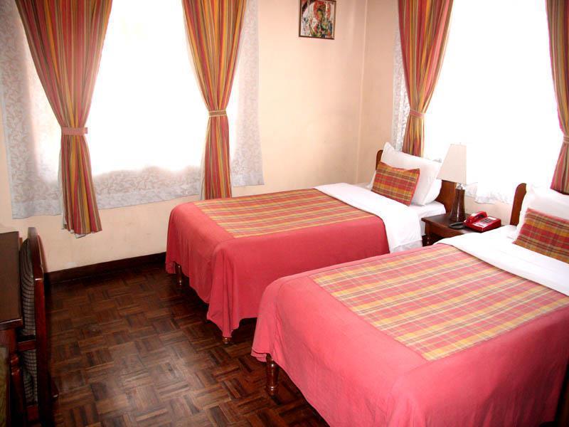 Hotel Excelsior Katmandou Extérieur photo