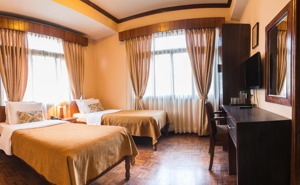 Hotel Excelsior Katmandou Extérieur photo