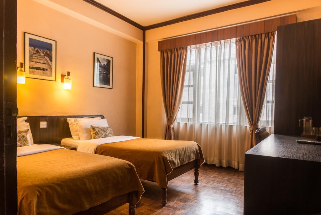 Hotel Excelsior Katmandou Extérieur photo