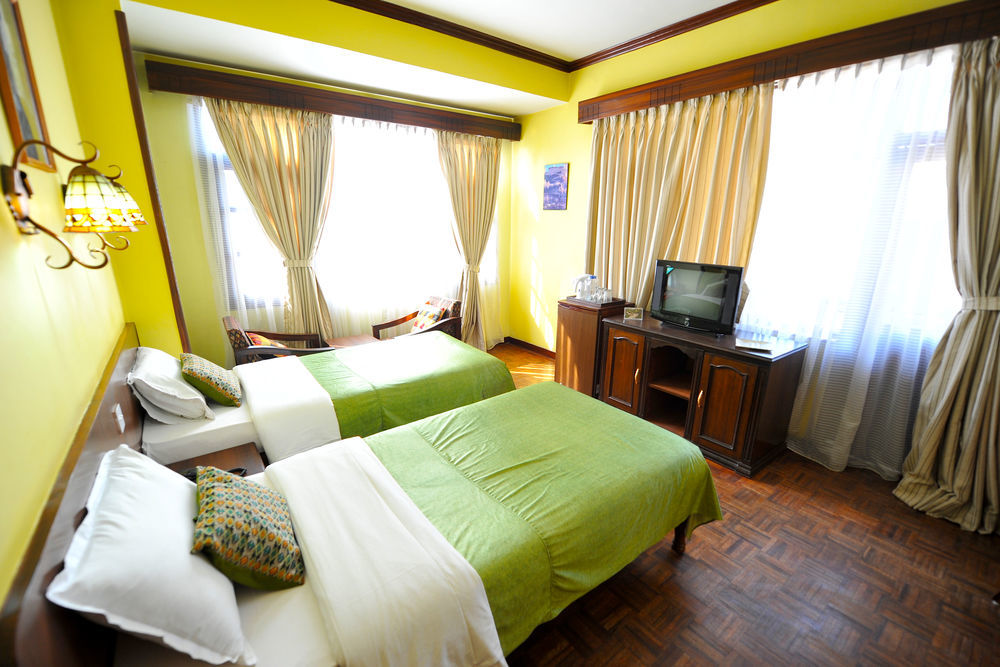 Hotel Excelsior Katmandou Extérieur photo
