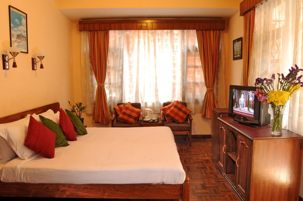 Hotel Excelsior Katmandou Extérieur photo