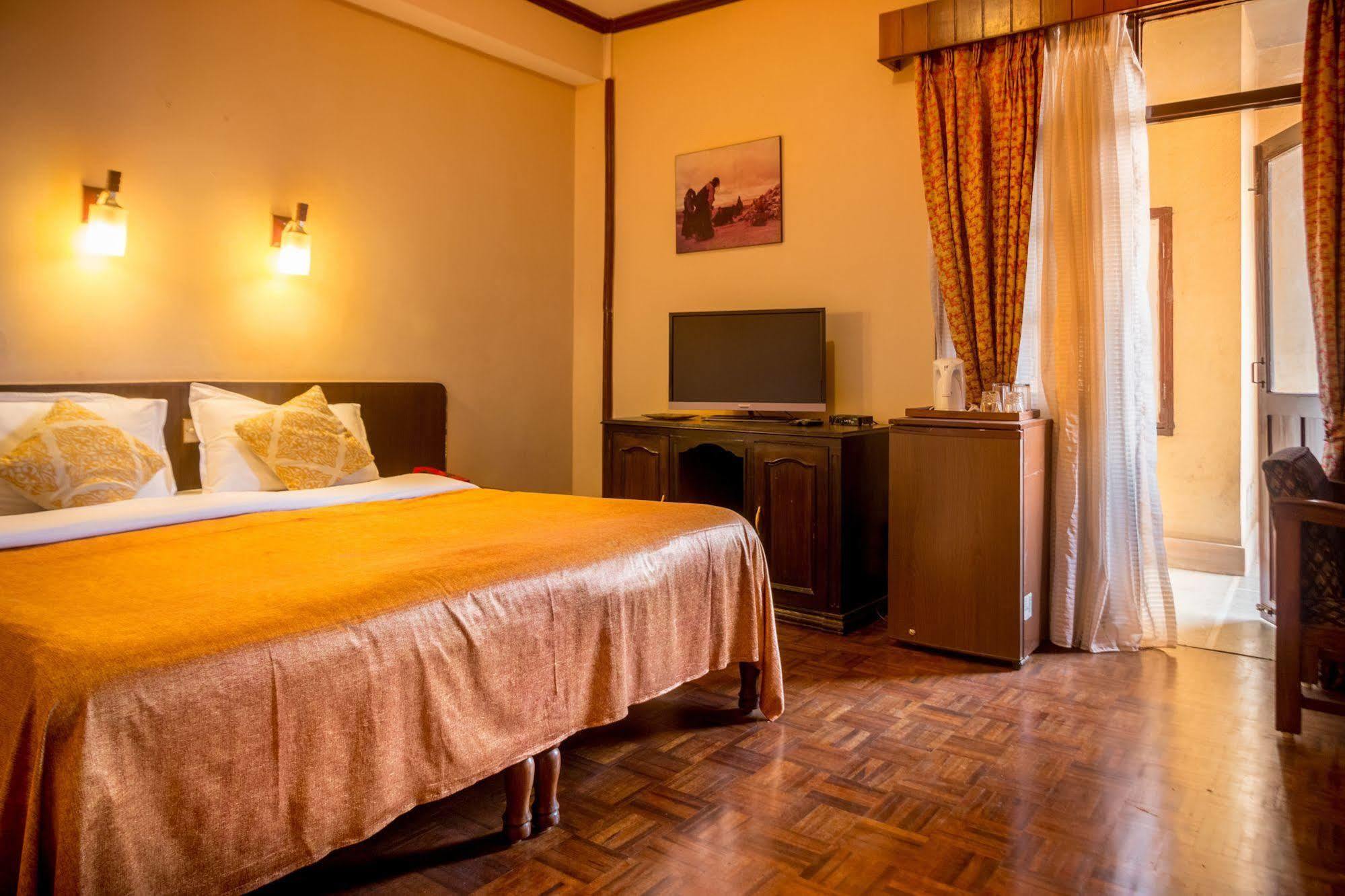 Hotel Excelsior Katmandou Extérieur photo