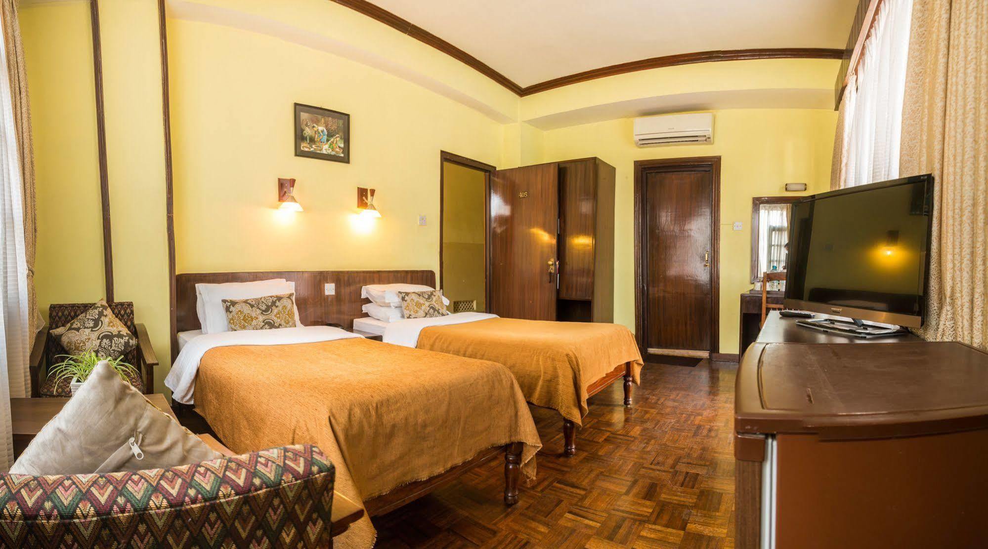 Hotel Excelsior Katmandou Extérieur photo